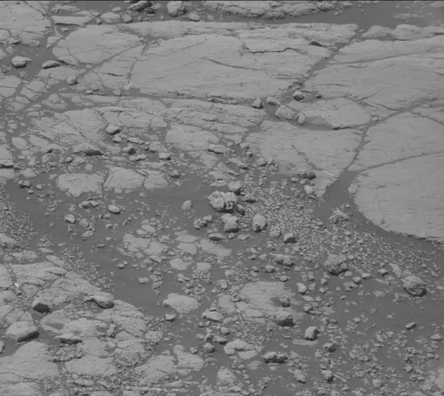 Sol 2747: Mast Camera (Mastcam)