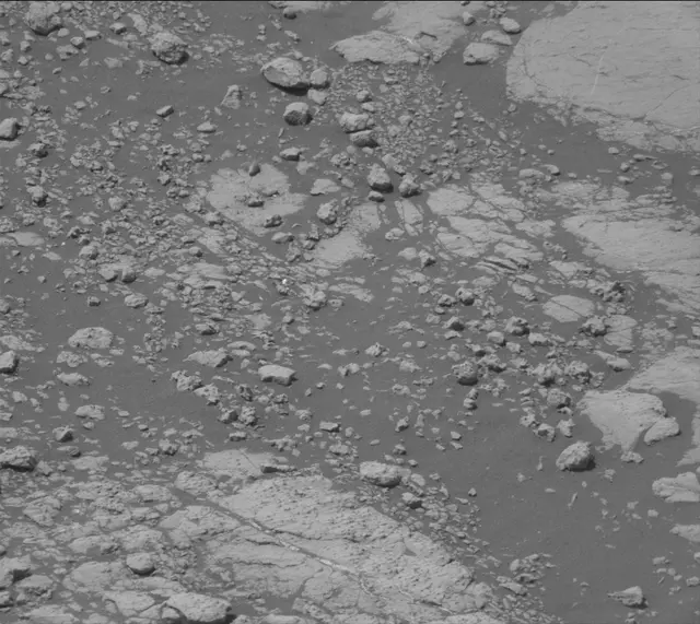 Sol 2747: Mast Camera (Mastcam)