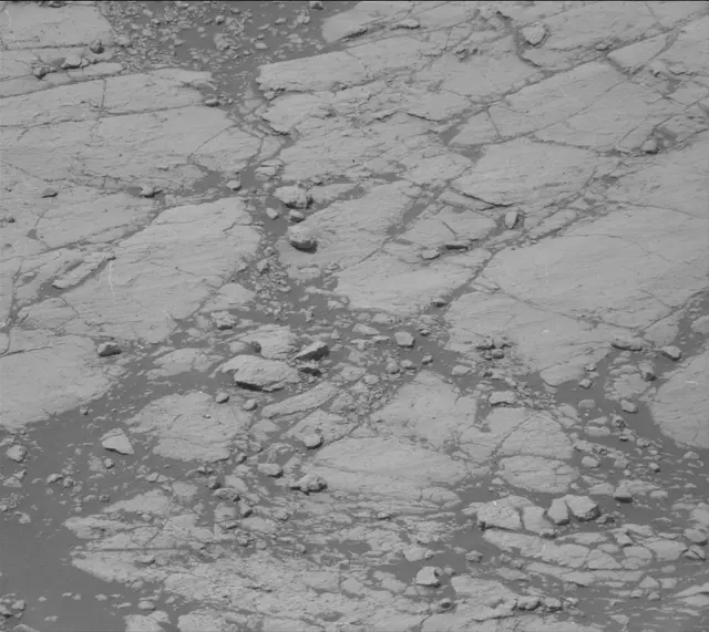 Sol 2747: Mast Camera (Mastcam)
