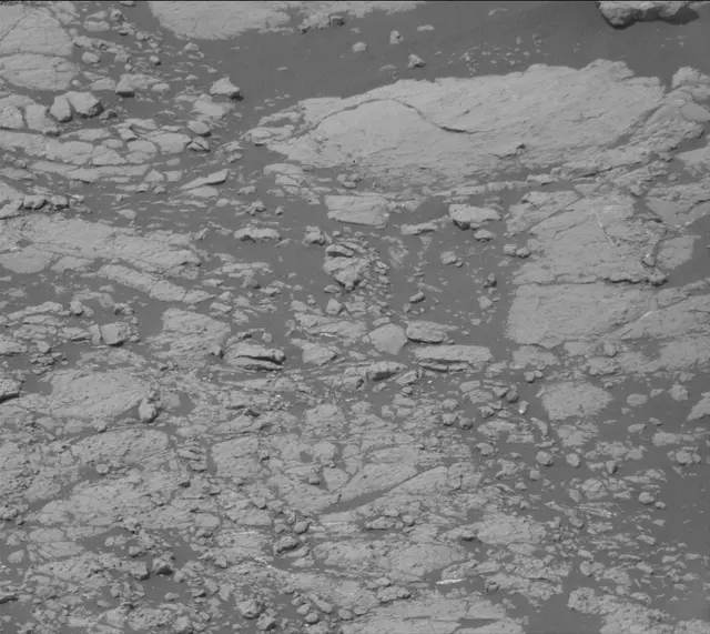 Sol 2747: Mast Camera (Mastcam)
