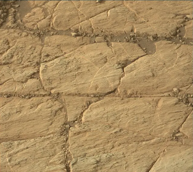 Sol 2747: Mast Camera (Mastcam)