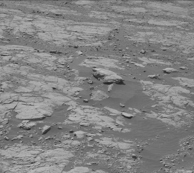 Sol 2750: Mast Camera (Mastcam)