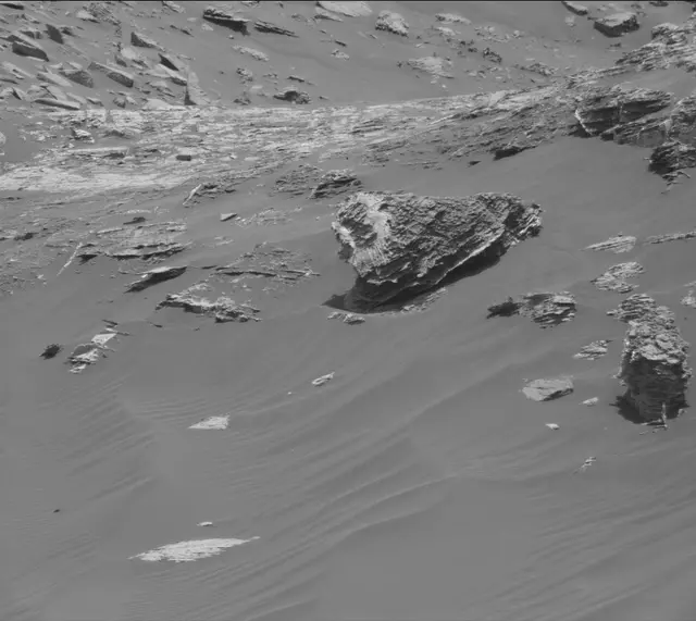 Sol 2751: Mast Camera (Mastcam)