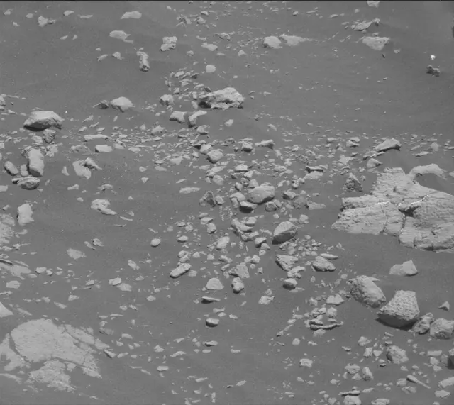 Sol 2751: Mast Camera (Mastcam)