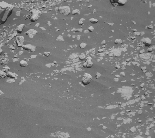 Sol 2751: Mast Camera (Mastcam)