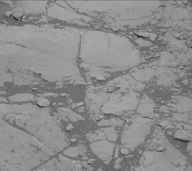 Sol 2751: Mast Camera (Mastcam)