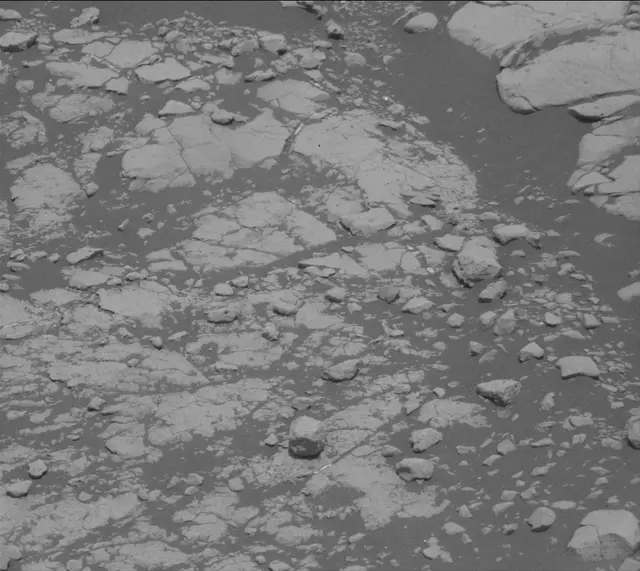 Sol 2755: Mast Camera (Mastcam)