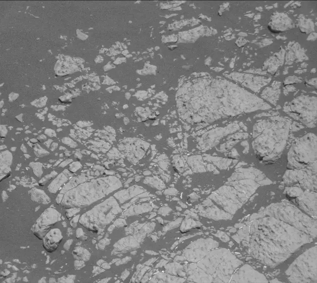 Sol 2758: Mast Camera (Mastcam)