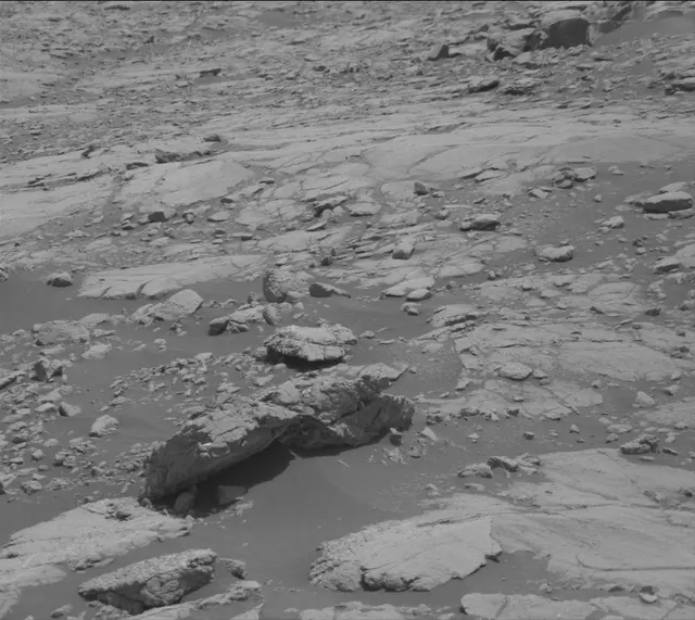 Sol 2761: Mast Camera (Mastcam)