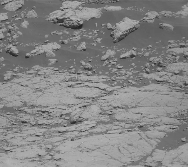 Sol 2761: Mast Camera (Mastcam)