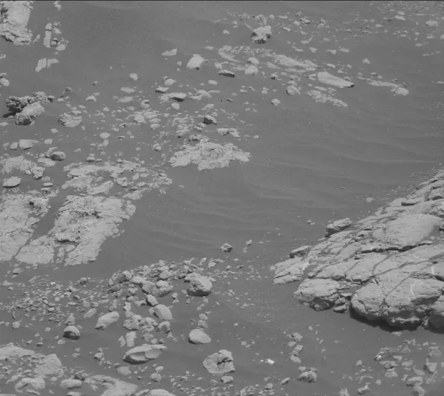 Sol 2761: Mast Camera (Mastcam)