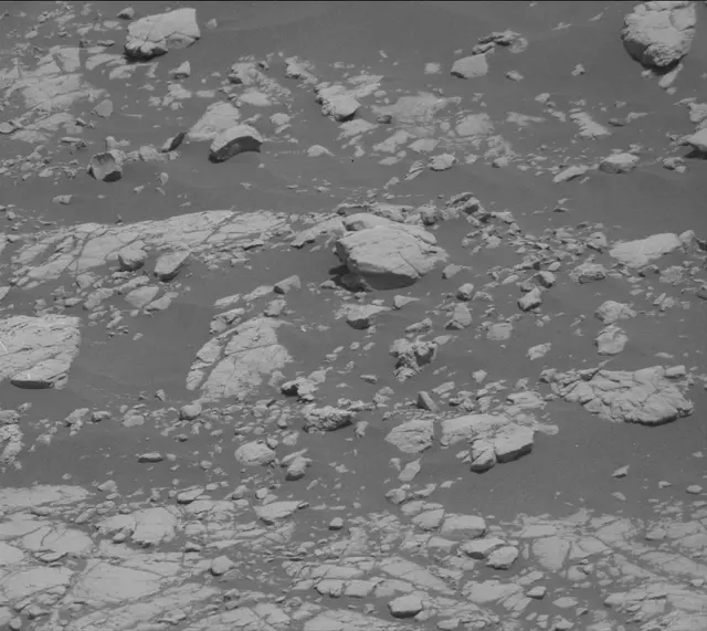Sol 2761: Mast Camera (Mastcam)