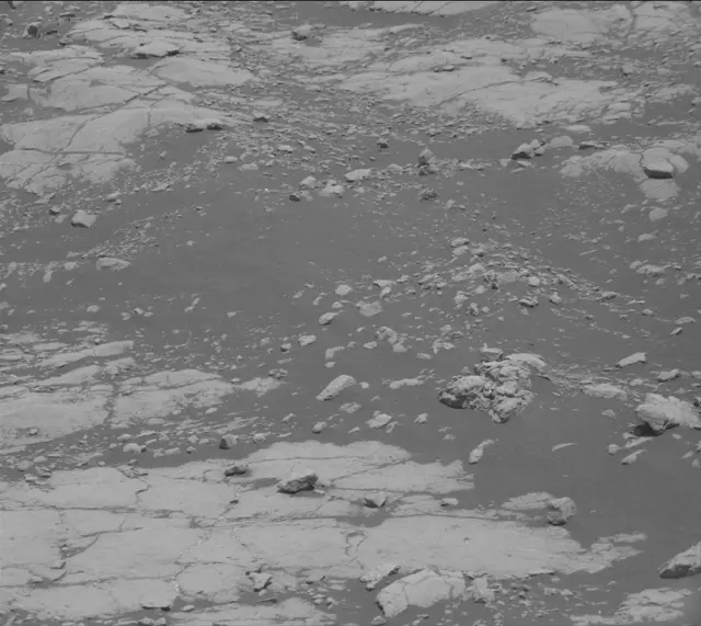 Sol 2761: Mast Camera (Mastcam)