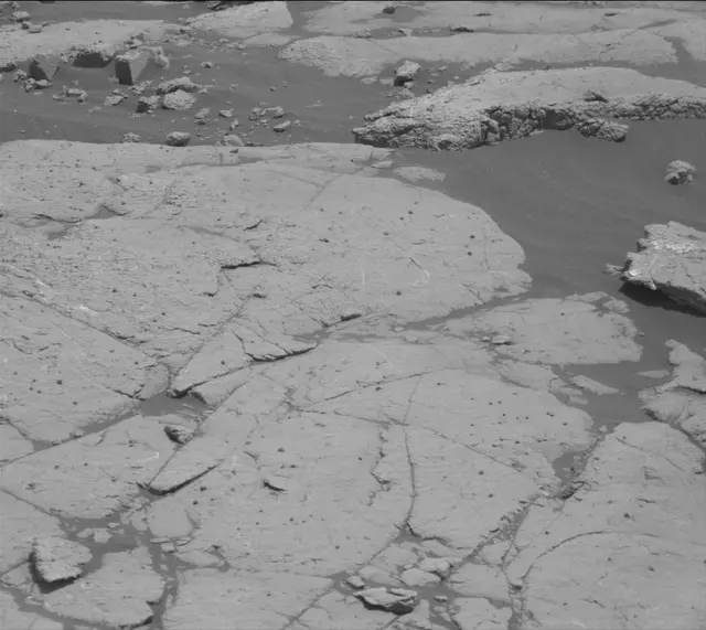 Sol 2762: Mast Camera (Mastcam)