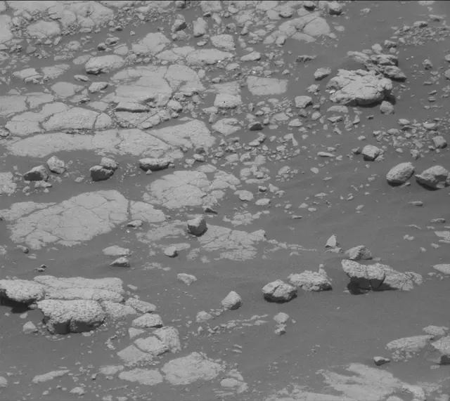 Sol 2774: Mast Camera (Mastcam)