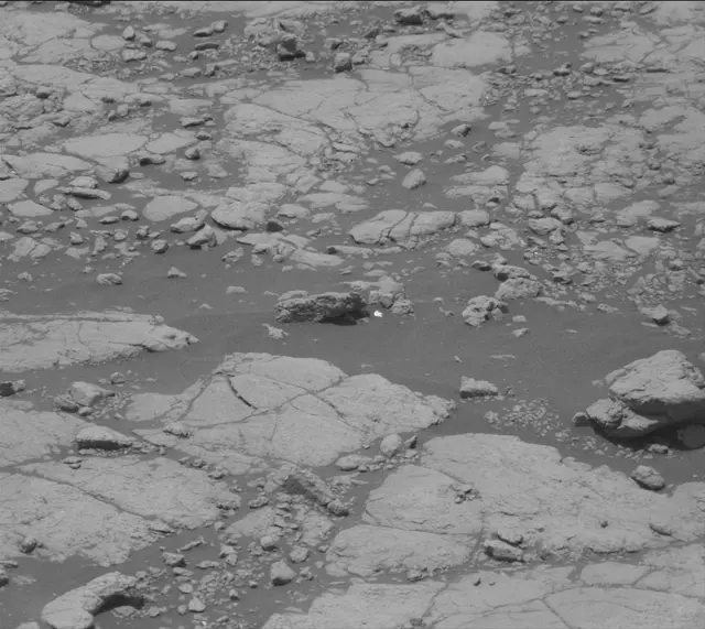 Sol 2774: Mast Camera (Mastcam)