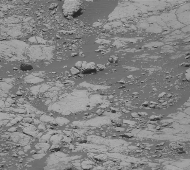 Sol 2774: Mast Camera (Mastcam)