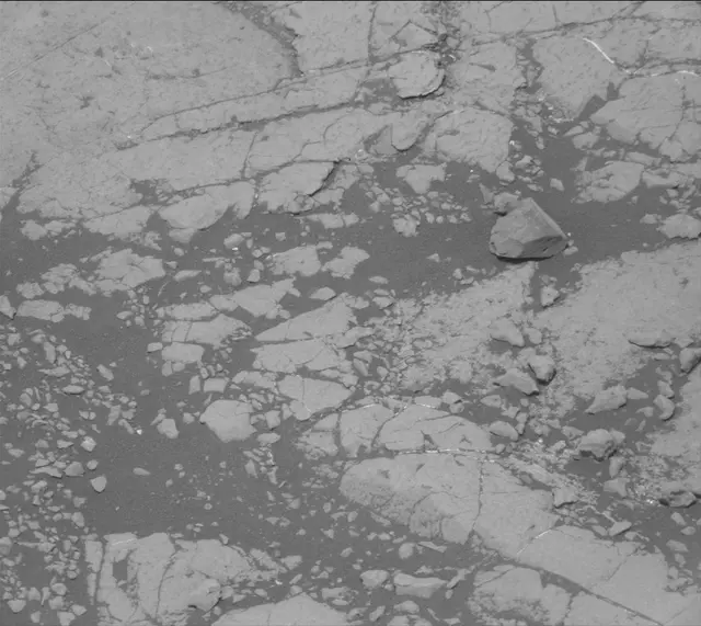 Sol 2778: Mast Camera (Mastcam)