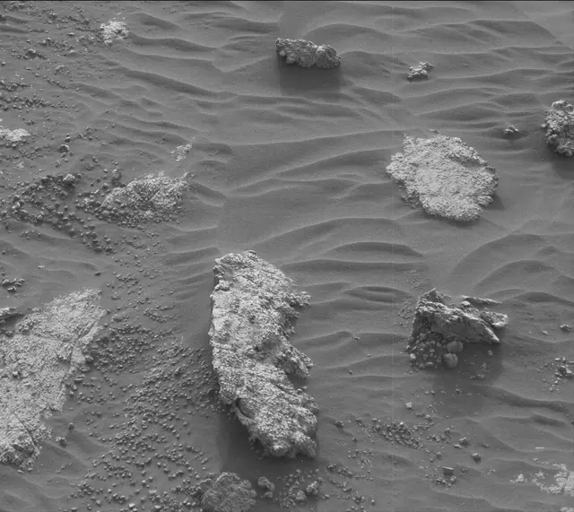 Sol 2781: Mast Camera (Mastcam)