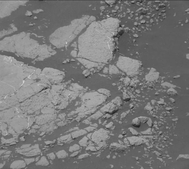 Sol 2781: Mast Camera (Mastcam)