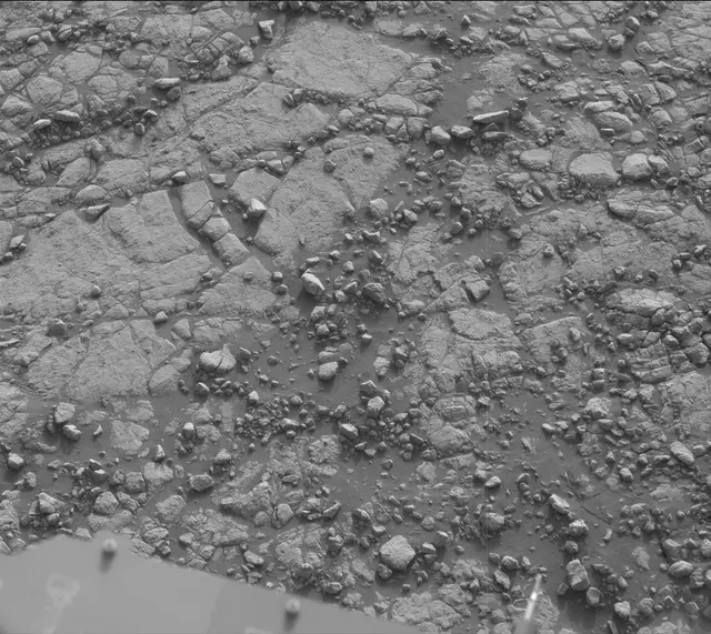 Sol 2786: Mast Camera (Mastcam)
