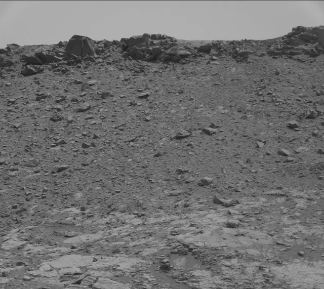 Sol 2786: Mast Camera (Mastcam)