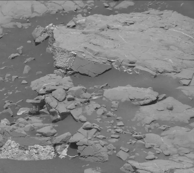 Sol 2788: Mast Camera (Mastcam)
