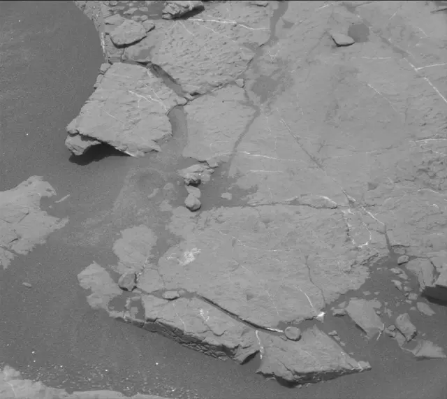 Sol 2788: Mast Camera (Mastcam)