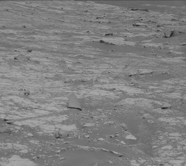 Sol 2789: Mast Camera (Mastcam)