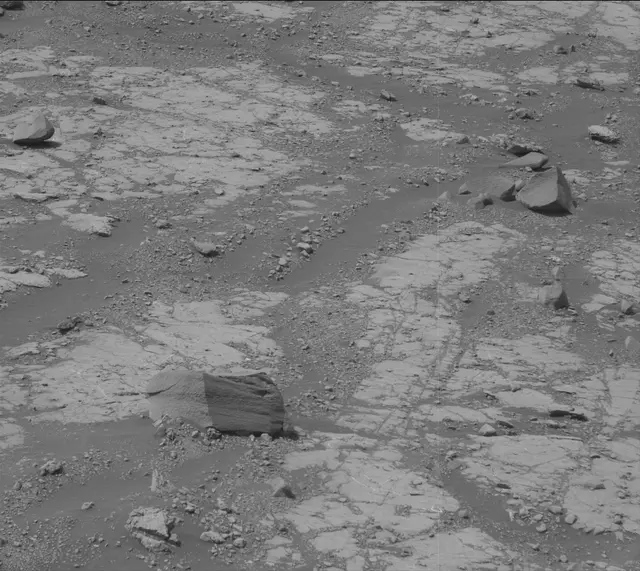 Sol 2789: Mast Camera (Mastcam)