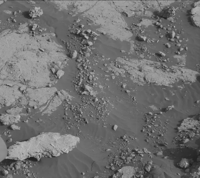 Sol 2790: Mast Camera (Mastcam)