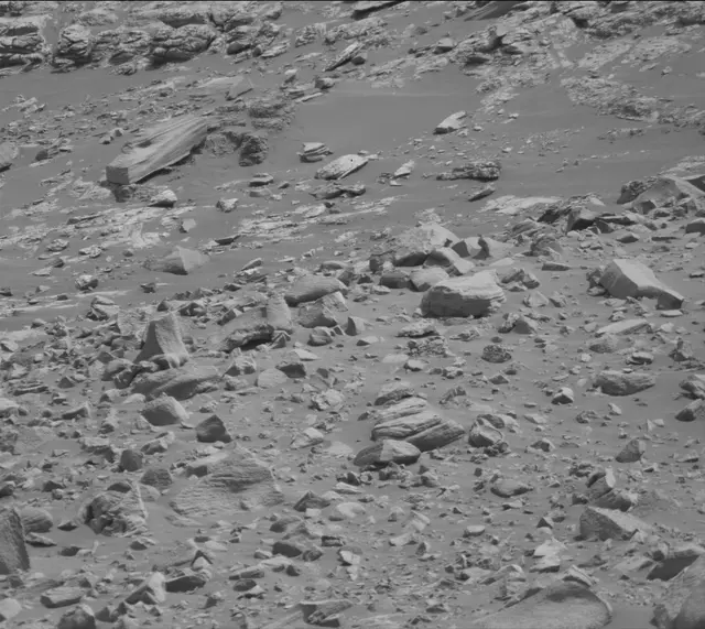 Sol 2790: Mast Camera (Mastcam)