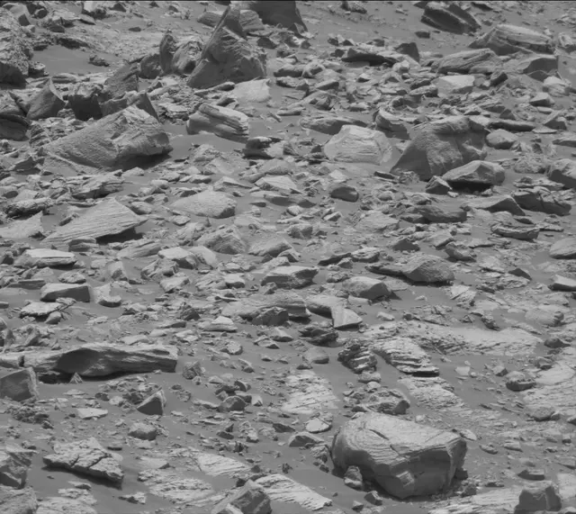 Sol 2790: Mast Camera (Mastcam)