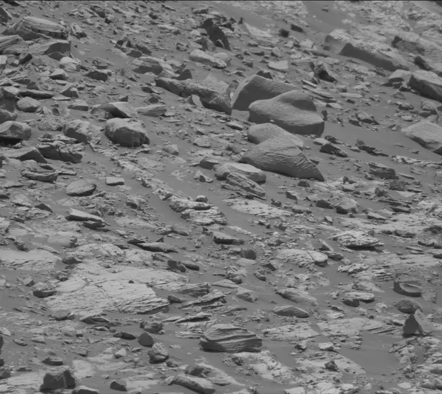 Sol 2790: Mast Camera (Mastcam)