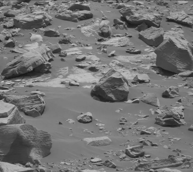 Sol 2790: Mast Camera (Mastcam)