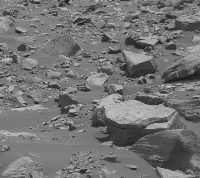 Sol 2790: Mast Camera (Mastcam)