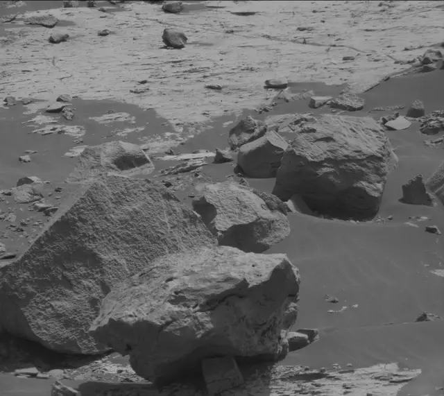 Sol 2790: Mast Camera (Mastcam)