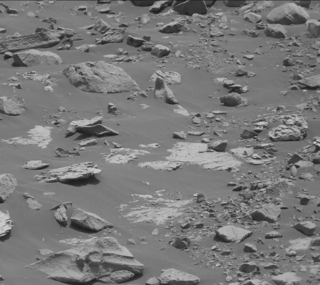 Sol 2790: Mast Camera (Mastcam)