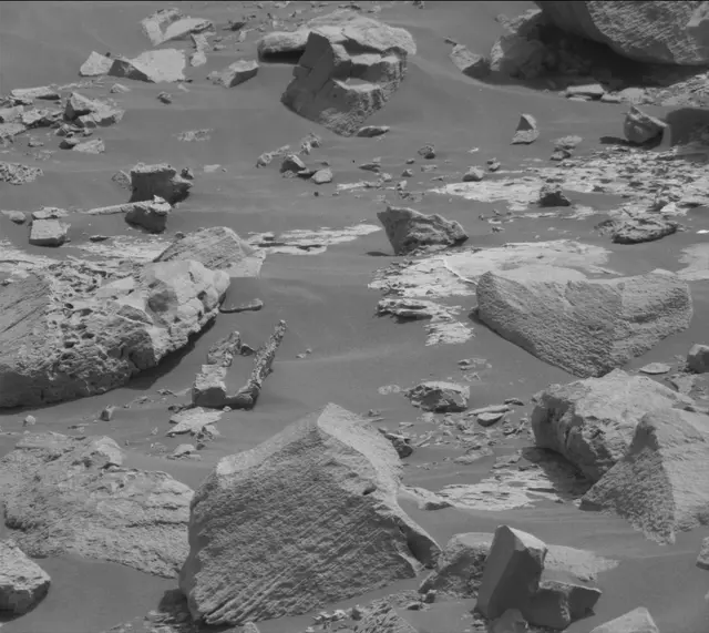 Sol 2790: Mast Camera (Mastcam)