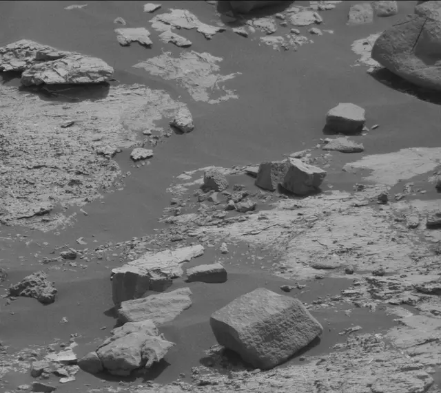 Sol 2790: Mast Camera (Mastcam)