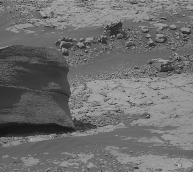 Sol 2790: Mast Camera (Mastcam)