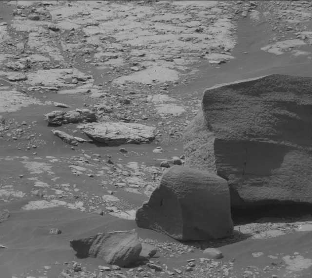 Sol 2790: Mast Camera (Mastcam)
