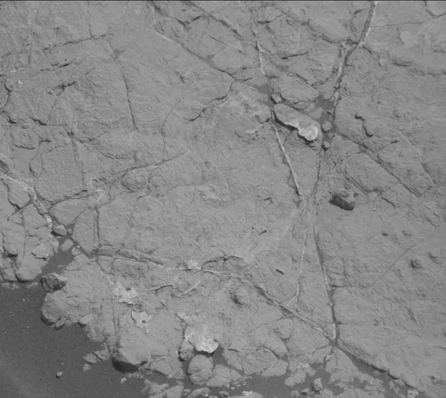 Sol 2792: Mast Camera (Mastcam)