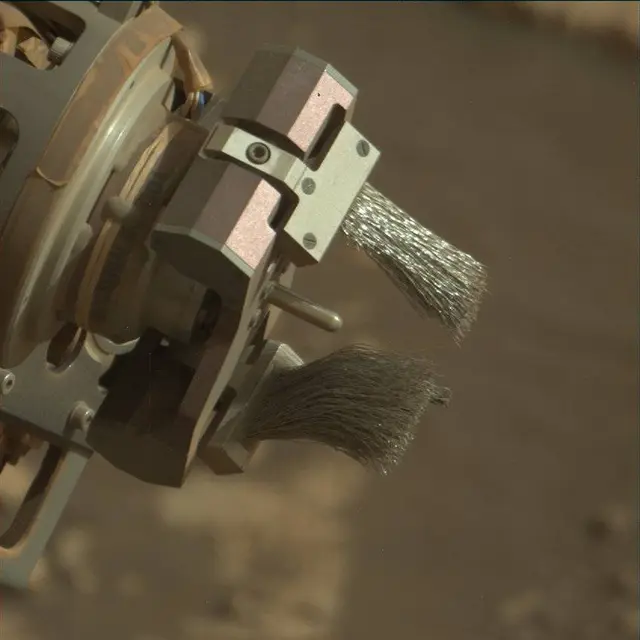 Sol 2792: Mast Camera (Mastcam)