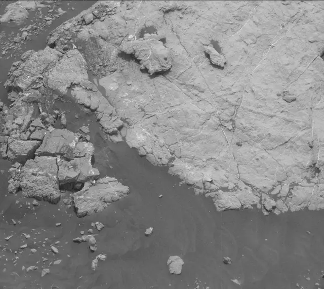 Sol 2793: Mast Camera (Mastcam)