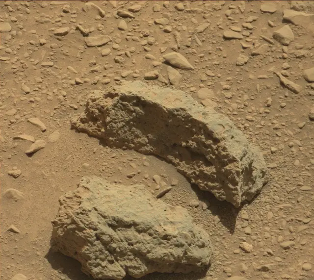 Sol 474: Mast Camera (Mastcam)
