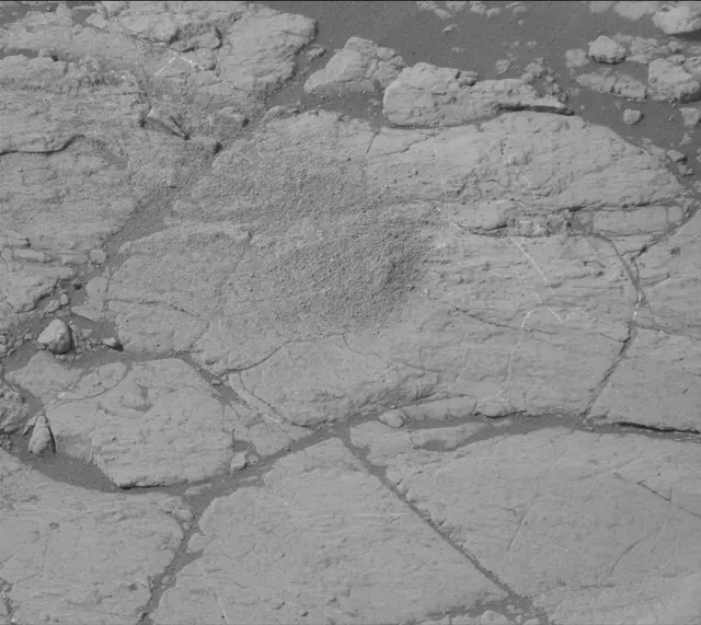 Sol 2773: Mast Camera (Mastcam)