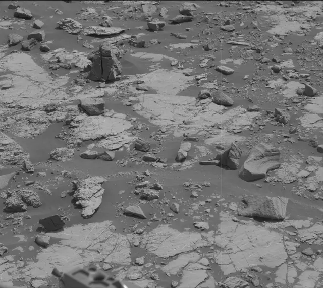 Sol 2789: Mast Camera (Mastcam)