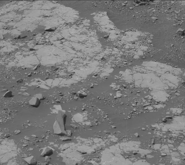 Sol 2789: Mast Camera (Mastcam)