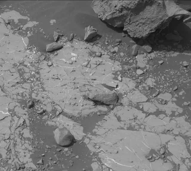 Sol 2789: Mast Camera (Mastcam)